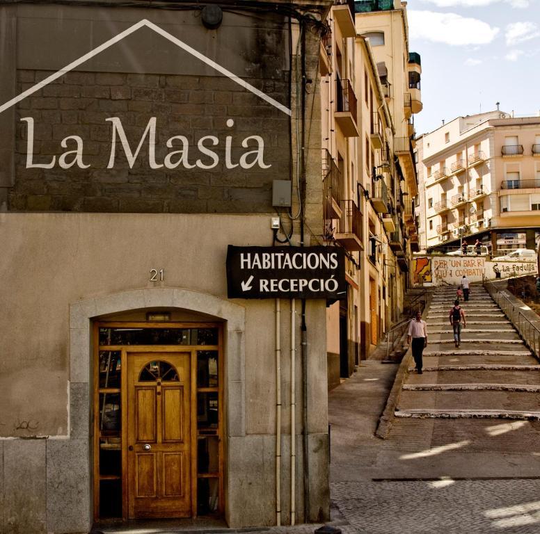 Hostal La Masia Manresa Exterior photo